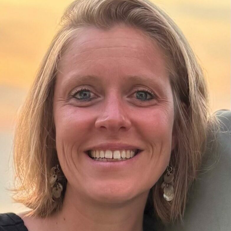 1ef2f212-3a25-46c5-8b25-6cf3c8f5e72a